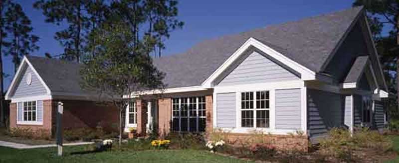 4-Bedroom, 2472 Sq Ft Ranch House Plan - 146-1659 - Front Exterior