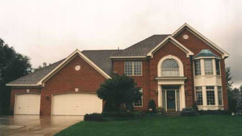 4-Bedroom, 2620 Sq Ft Colonial House Plan - 146-1900 - Front Exterior