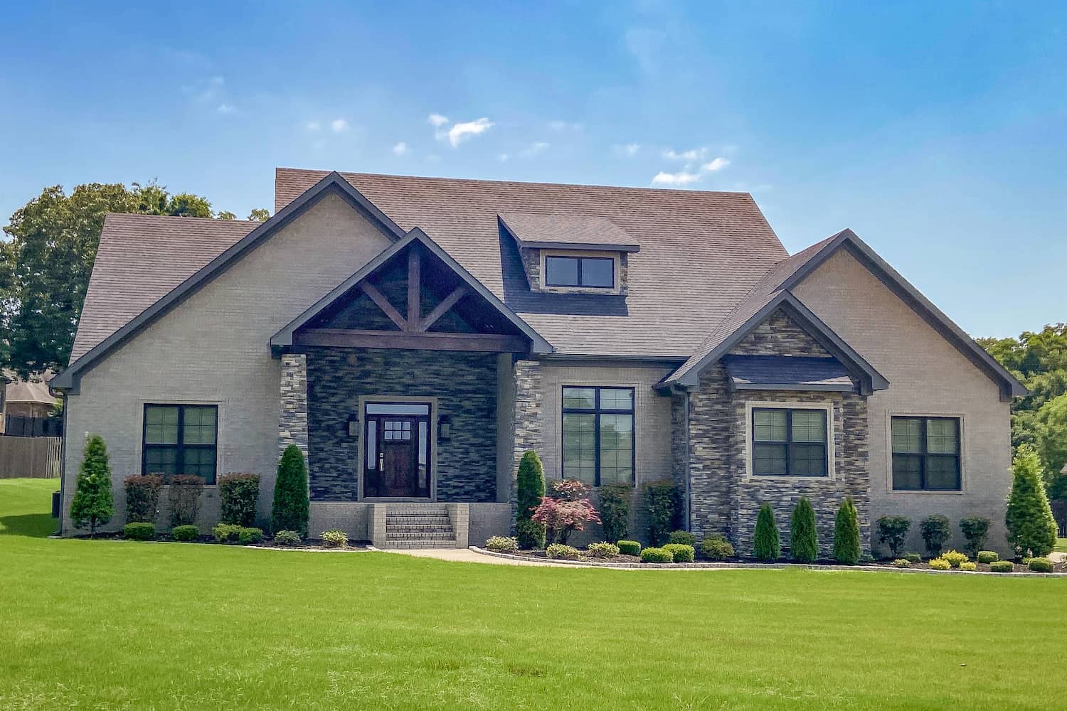 4-Bedroom, 3206 Sq Ft Rustic House - Plan #153-1029 - Front Exterior