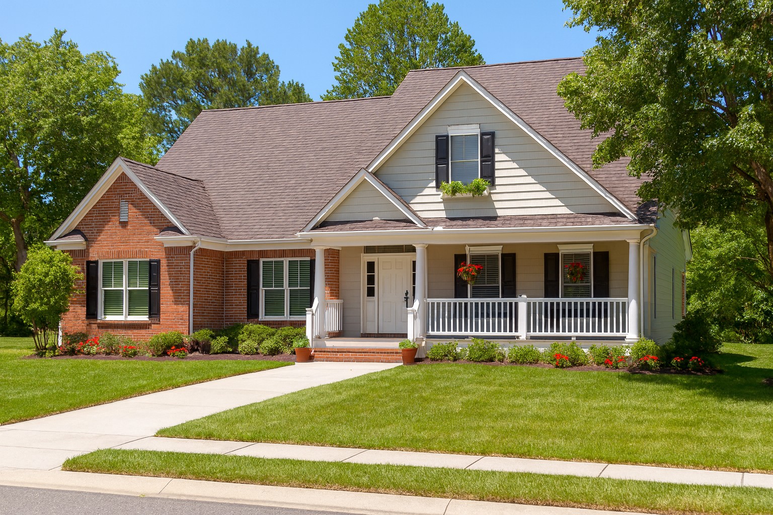 3-Bedroom, 2533 Sq Ft Country Home Plan - 153-1694 - Main Exterior