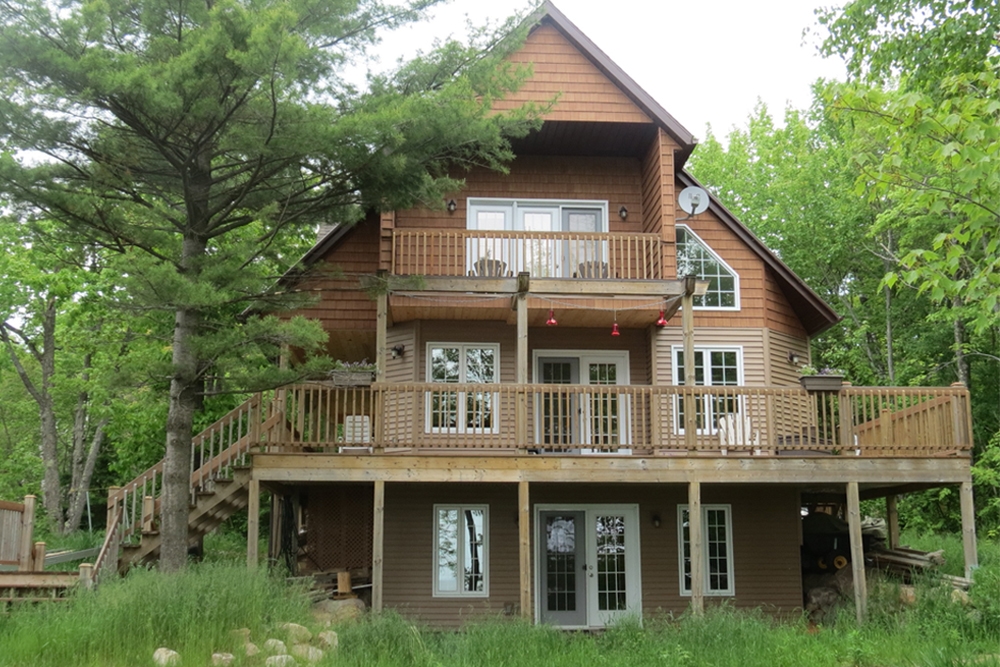 3-Bedroom, 1538 Sq Ft Contemporary Home Plan - 160-1028 - Main Exterior