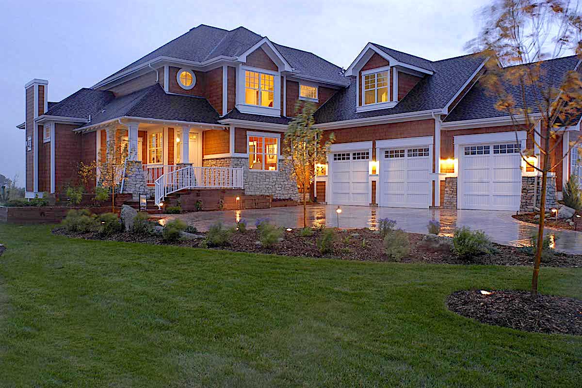 4-Bedroom, 5023 Sq Ft Shingle Home - Plan #161-1038 - Front Exterior