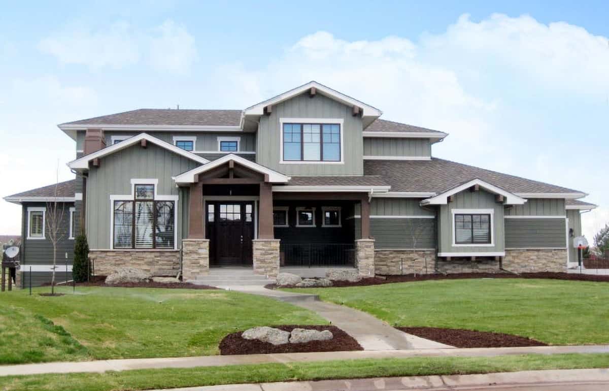 4-Bedroom, 3307 Sq Ft Craftsman Home Plan - 161-1052 - Main Exterior