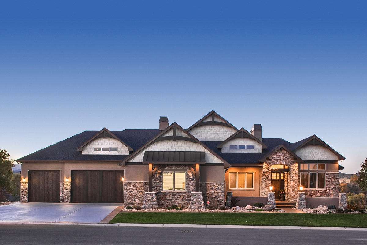 2-Bedroom, 2478 Sq Ft Luxury House - Plan #161-1073 - Front Exterior