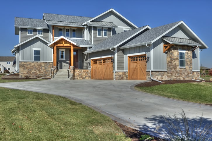 5-Bedroom, 3307 Sq Ft Farmhouse House - Plan #161-1109 - Front Exterior