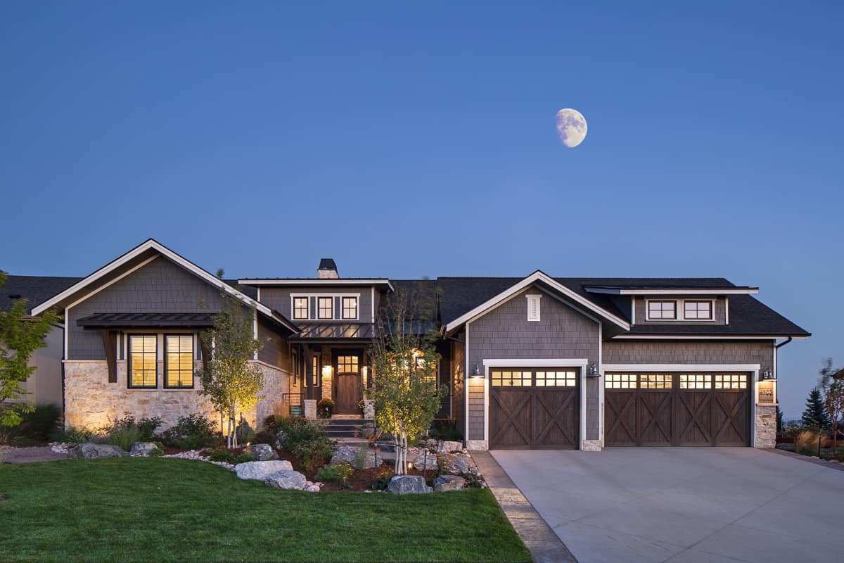 2-Bedroom, 2615 Sq Ft Ranch House - Plan #161-1121 - Front Exterior