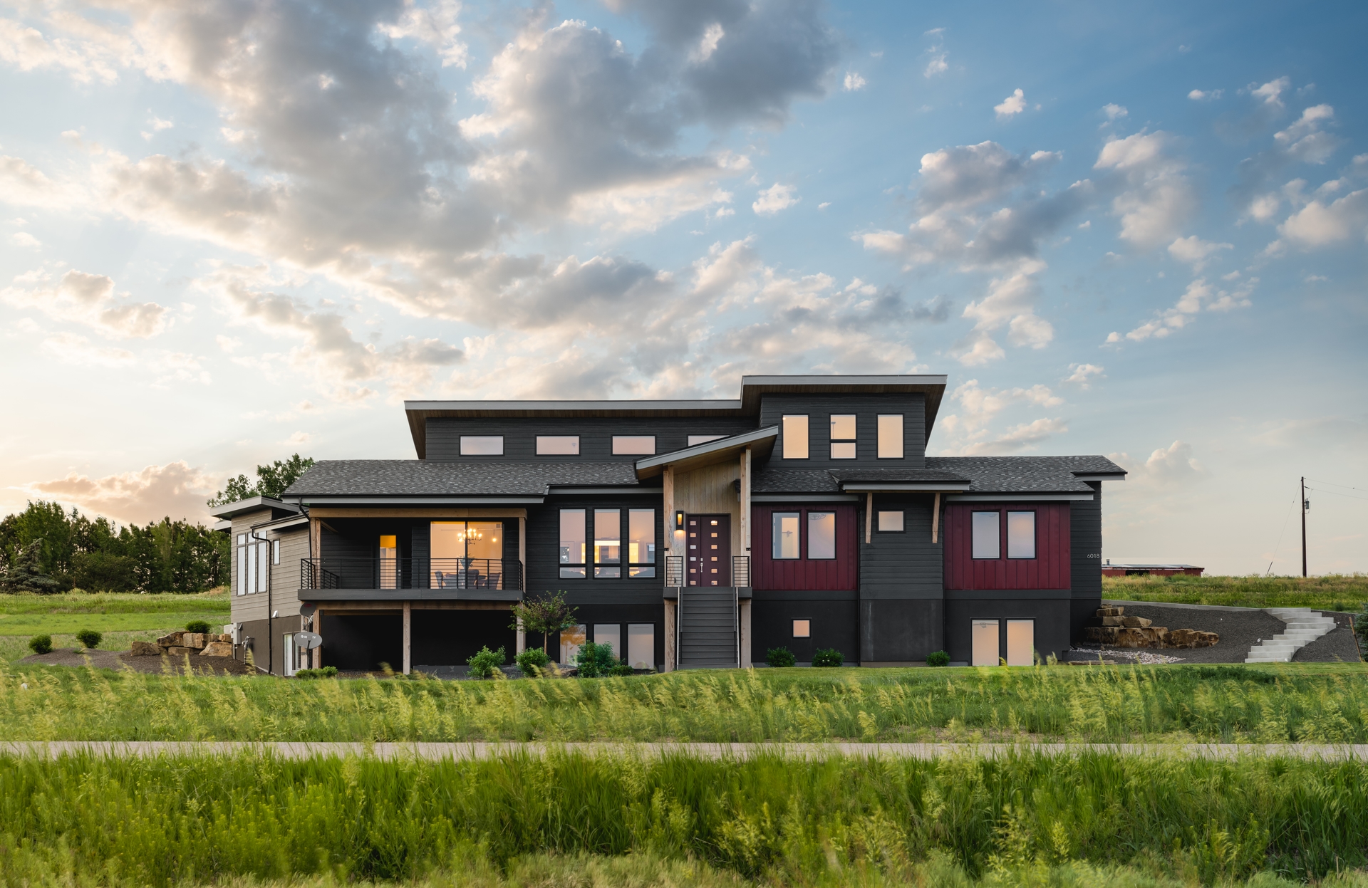 Luxury Home Plan - 2-4 Bedrms, 2.5-3.5 Baths - 2344-3226 Sq Ft - #161-1179