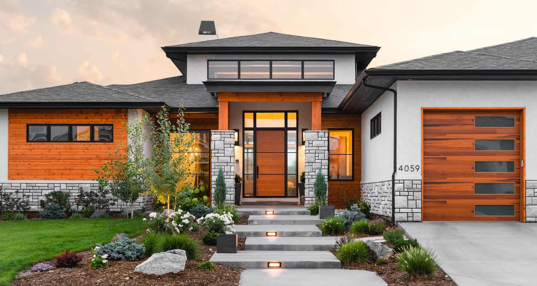 Contemporary Home Plan - 2-4 Bedrms, 2.5-5 Baths - 2700-4691 Sq Ft - #161-1181