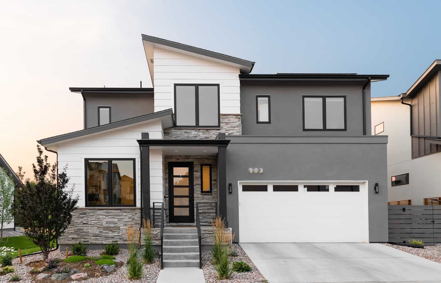 Contemporary House Plan - 4-5 Bedrms, 3.5-4.5 Baths - 2413-3465 Sq Ft - #161-1189