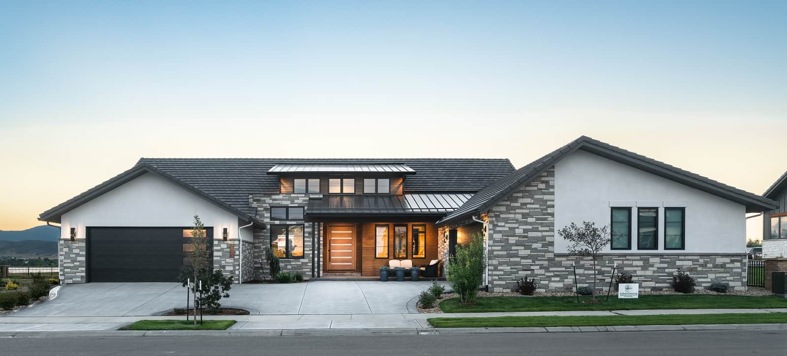 Contemporary Home Plan - 2-4 Bedrms, 2.5-4 Baths - 2956-5153 Sq Ft - #161-1208