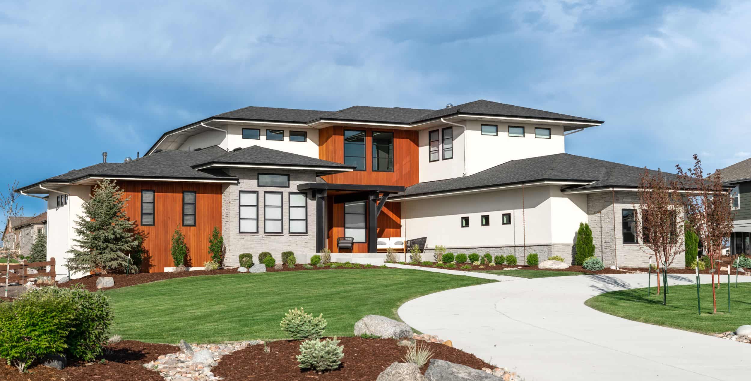 4-Bedroom, 3838 Sq Ft Contemporary House Plan - 161-1282 - Front Exterior