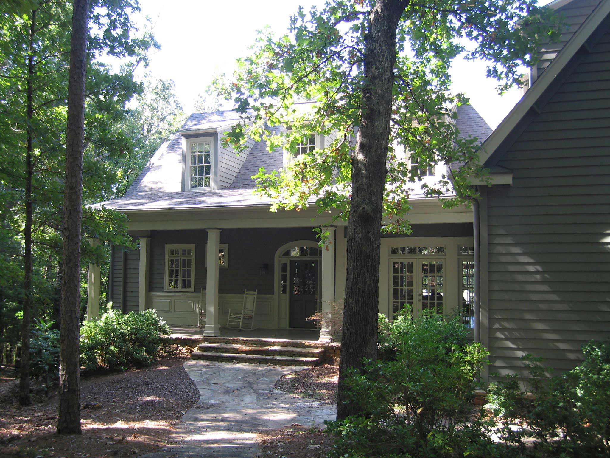 3-Bedroom, 2831 Sq Ft Country House Plan - 163-1043 - Front Exterior