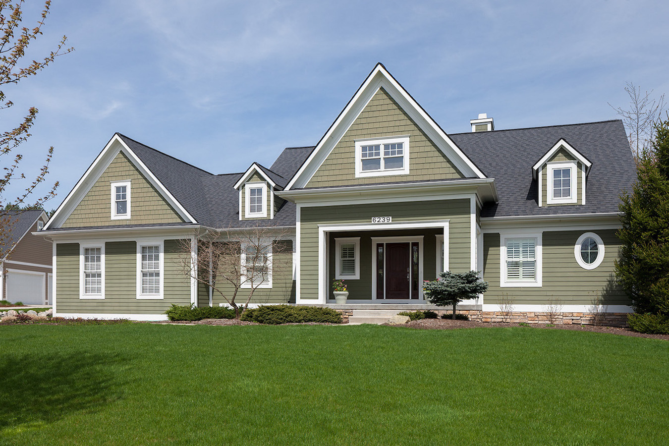 3-Bedroom, 3395 Sq Ft Traditional House Plan - 168-1133 - Front Exterior