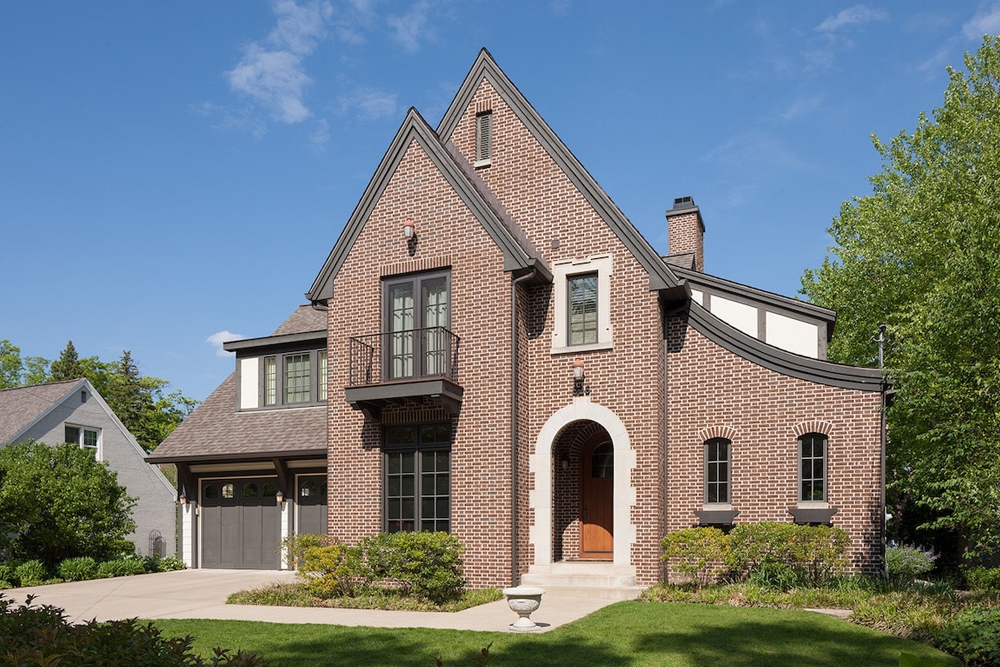 3-Bedroom, 3331 Sq Ft Traditional House Plan - 168-1137 - Front Exterior