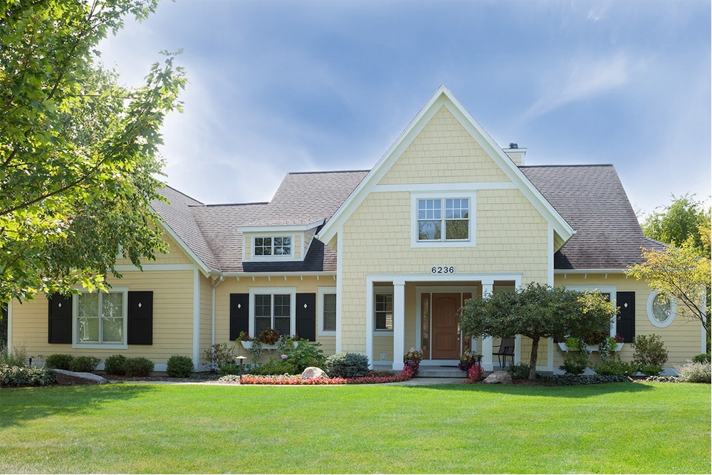 3-Bedroom, 3395 Sq Ft Traditional House Plan - 168-1140 - Front Exterior