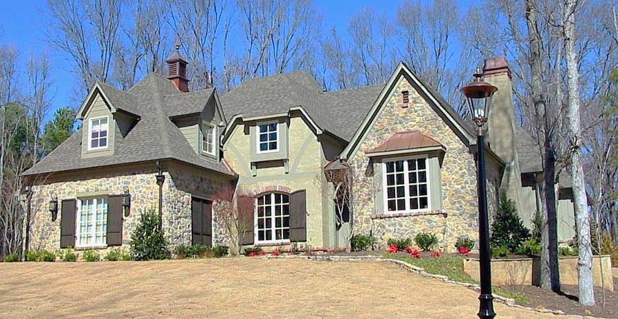 3-Bedroom, 4339 Sq Ft Country House Plan - 170-1069 - Front Exterior