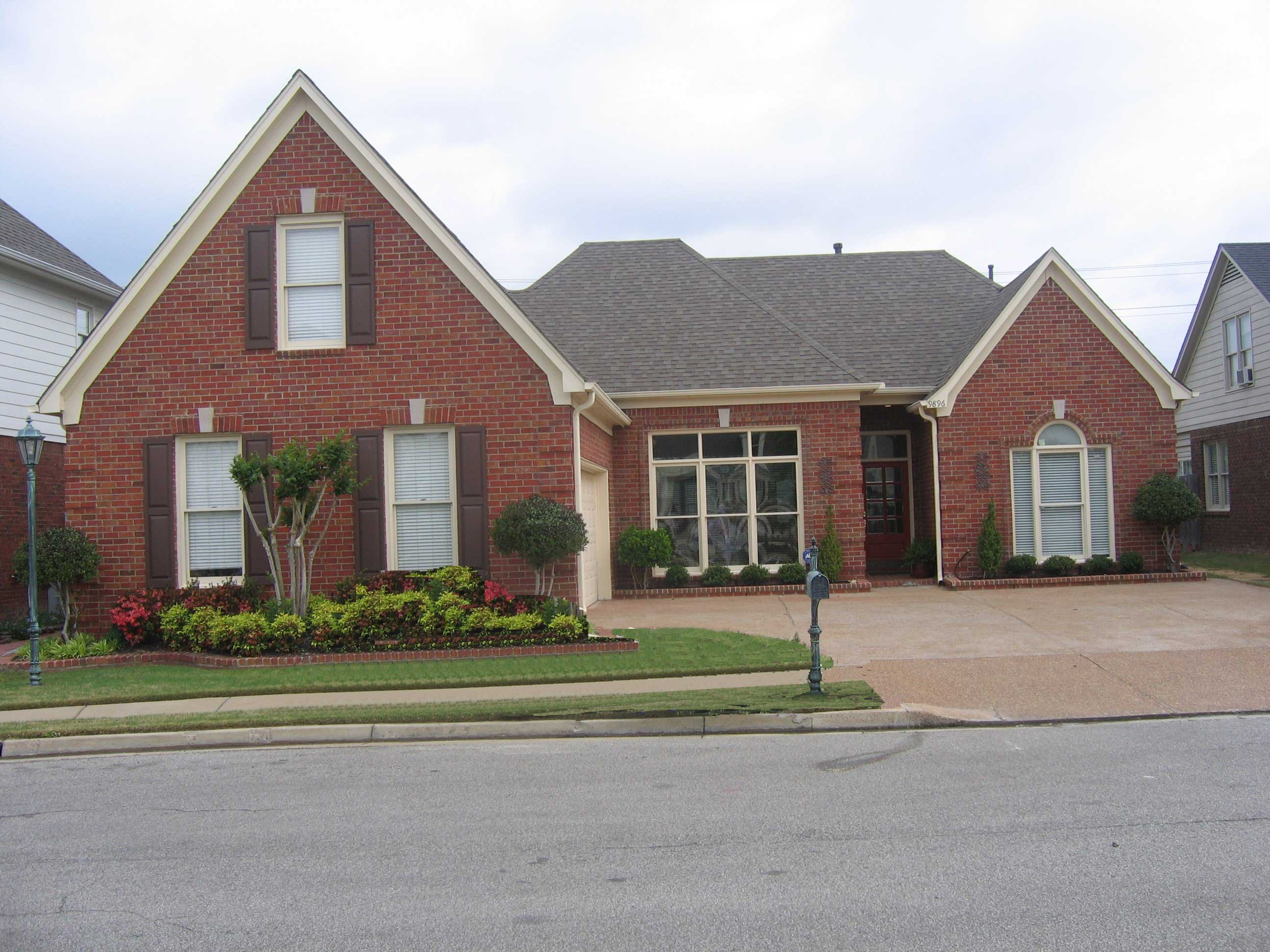 3-Bedroom, 2207 Sq Ft Cape Cod House Plan - 170-1217 - Front Exterior