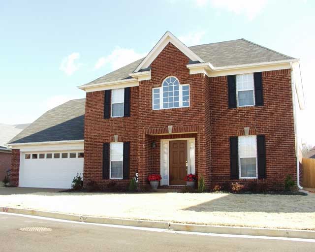 4-Bedroom, 2373 Sq Ft Traditional House Plan - 170-1413 - Front Exterior