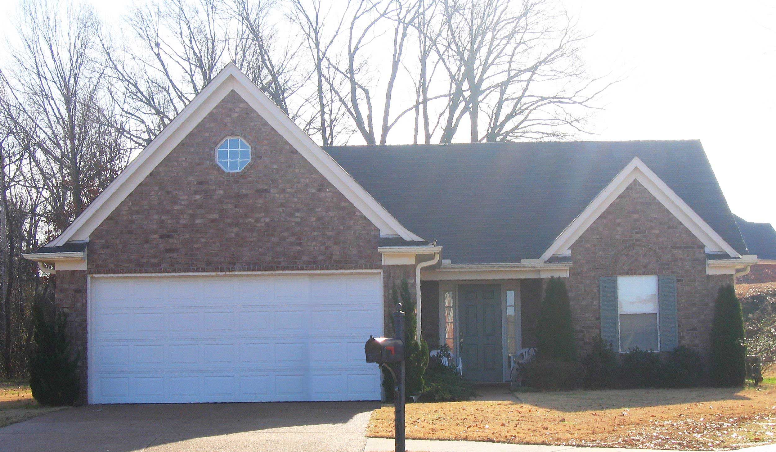 3-Bedroom, 1345 Sq Ft Ranch House Plan - 170-1561 - Front Exterior