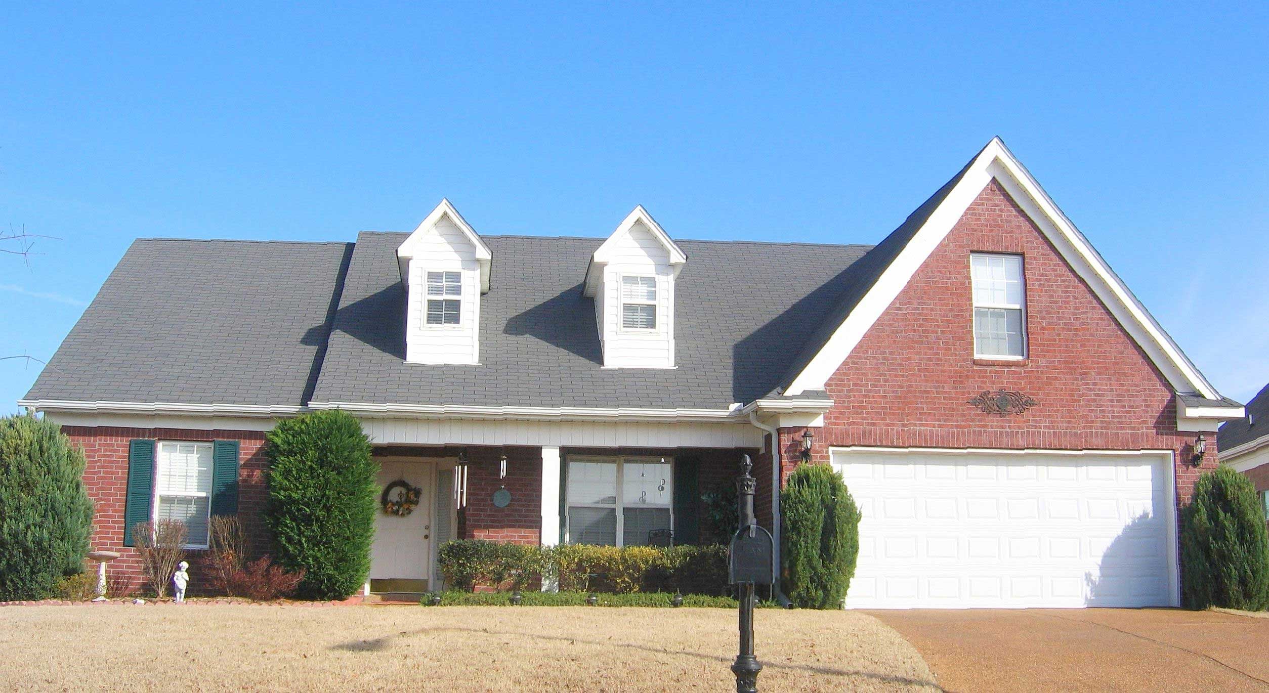 3-Bedroom, 2337 Sq Ft Cape Cod House Plan - 170-1576 - Front Exterior