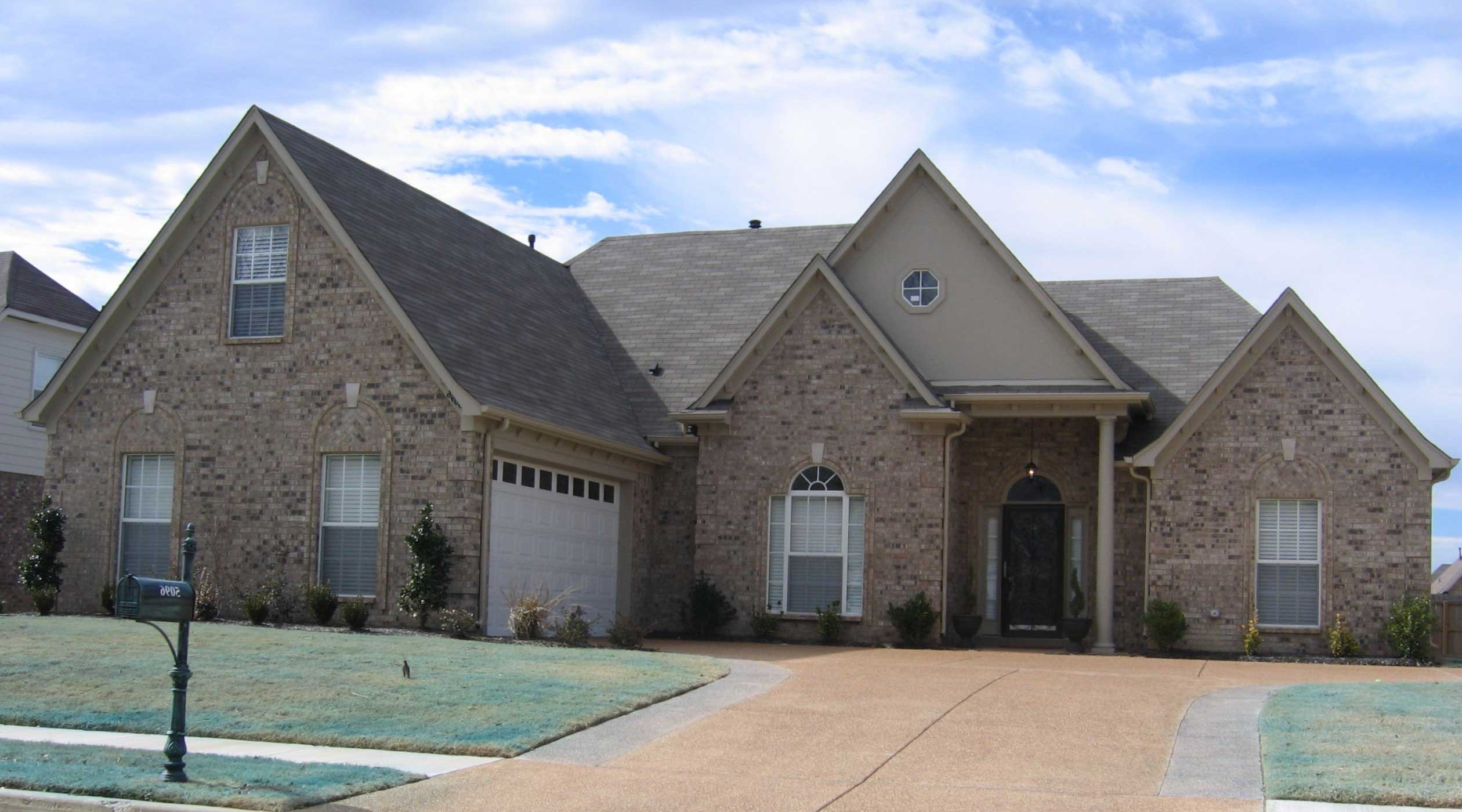 3-Bedroom, 2132 Sq Ft Ranch House Plan - 170-1770 - Front Exterior