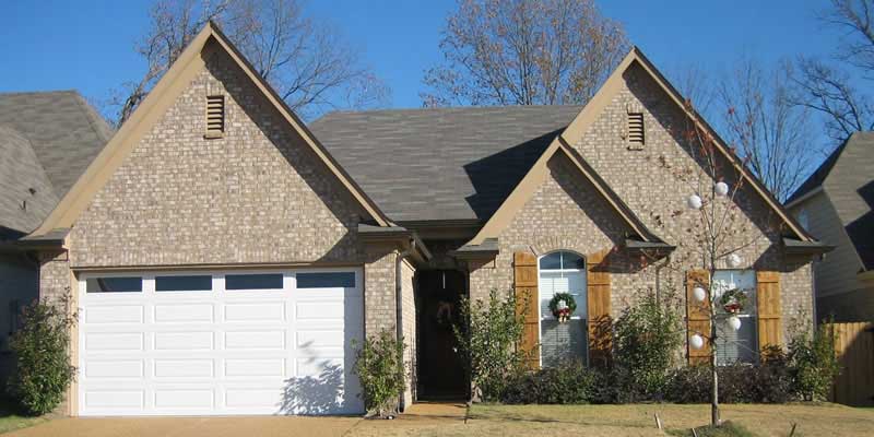 3-Bedroom, 1436 Sq Ft Country House Plan - 170-1833 - Front Exterior