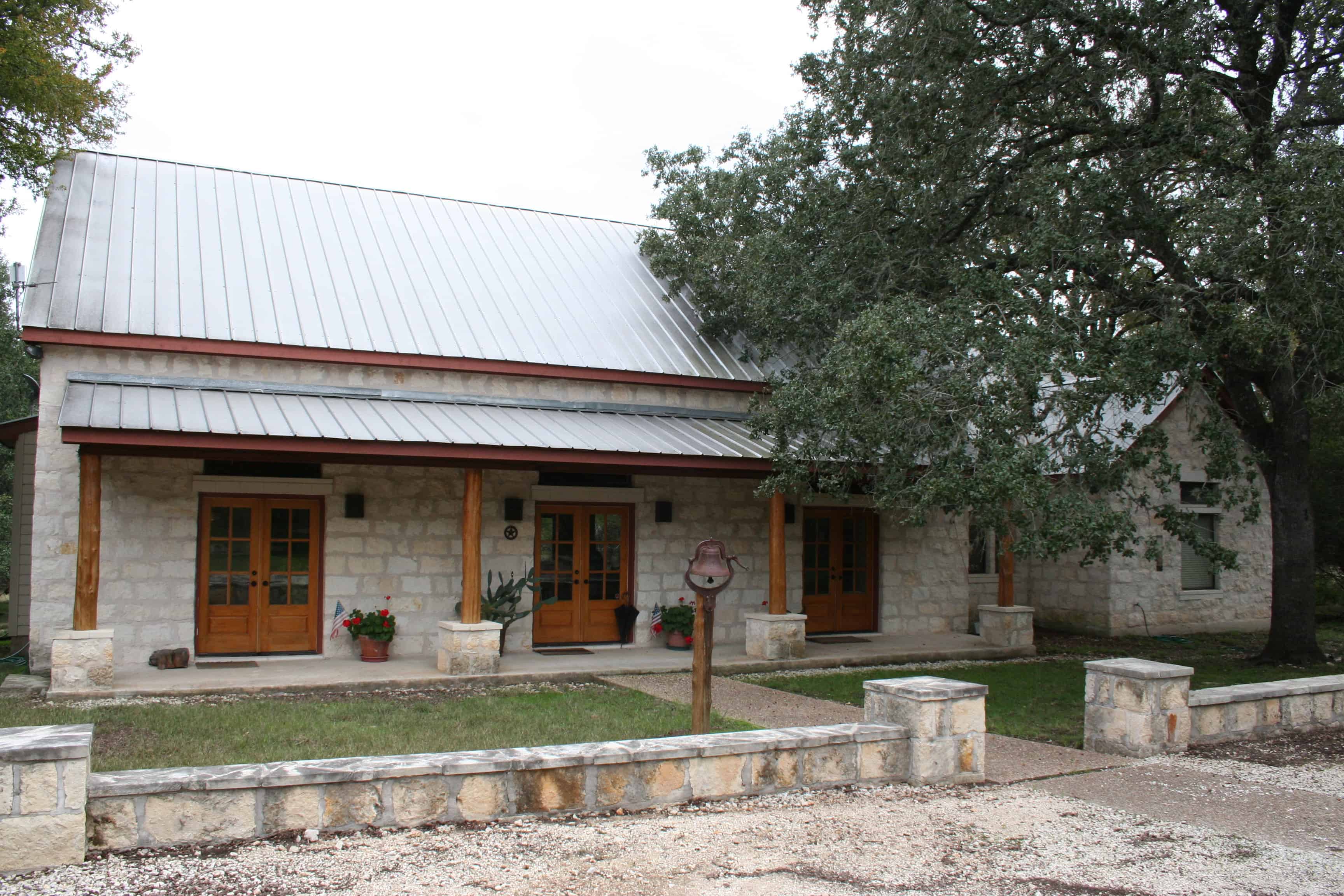 3-Bedroom, 2125 Sq Ft Country Home - Plan #192-1030 - Main Exterior