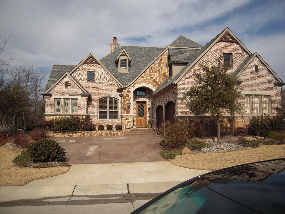 3-Bedroom, 3047 Sq Ft Tudor House Plan - 195-1067 - Front Exterior