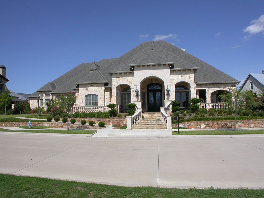 4-Bedroom, 4536 Sq Ft Mediterranean House Plan - 195-1121 - Front Exterior