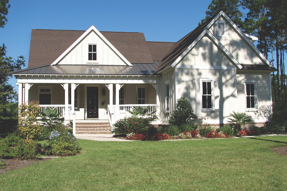 4-Bedroom, 3318 Sq Ft Cottage House - Plan #198-1039 - Front Exterior