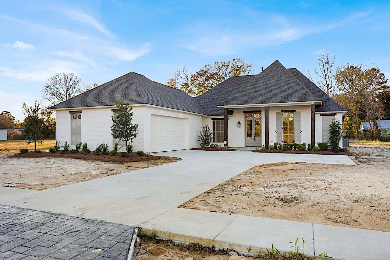 4-Bedroom, 2650 Sq Ft European Home - Plan #206-1022 - Main Exterior