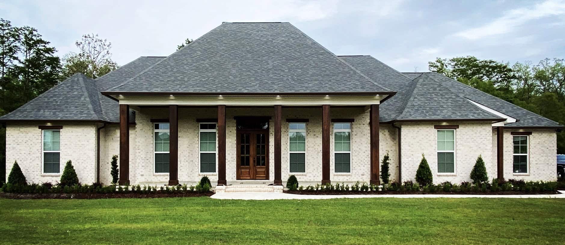 Florida Style Home Plan - 4 Bedrms, 3.5 Baths - 3121 Sq Ft - #206-1099