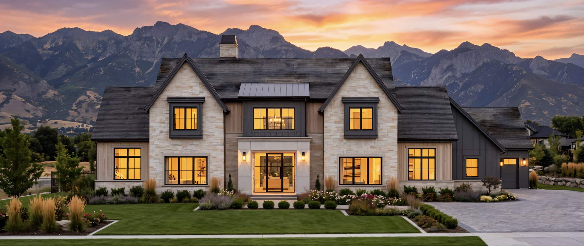 Modern Farmhouse Plan - 4 Bedrms, 4.5 Baths - 4628 Sq Ft - #220-1028