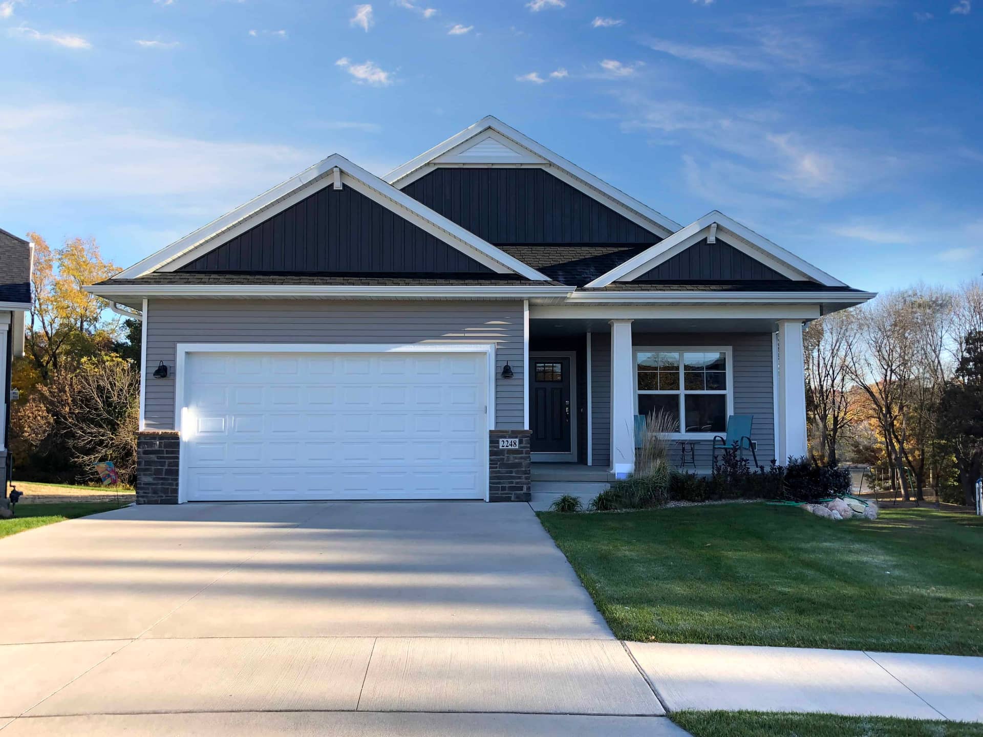 Ranch style house design (ThePlanCollection: Plan #101-2021)