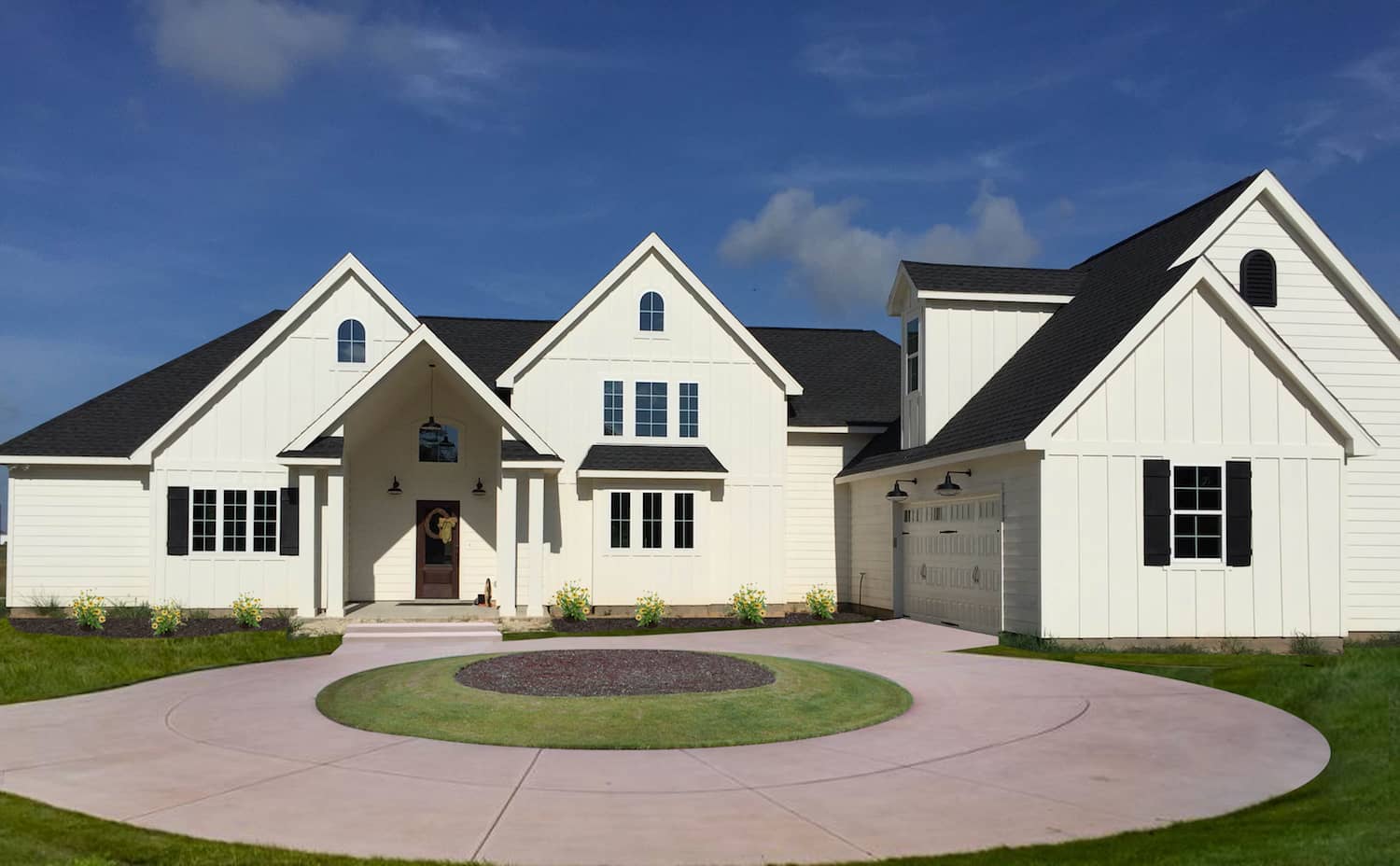 Contemporary Country style house (ThePlanCollection: Plan #106-1313)