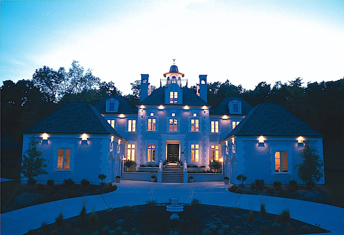 Colonial home (ThePlanCollection: Plan #120-2042)