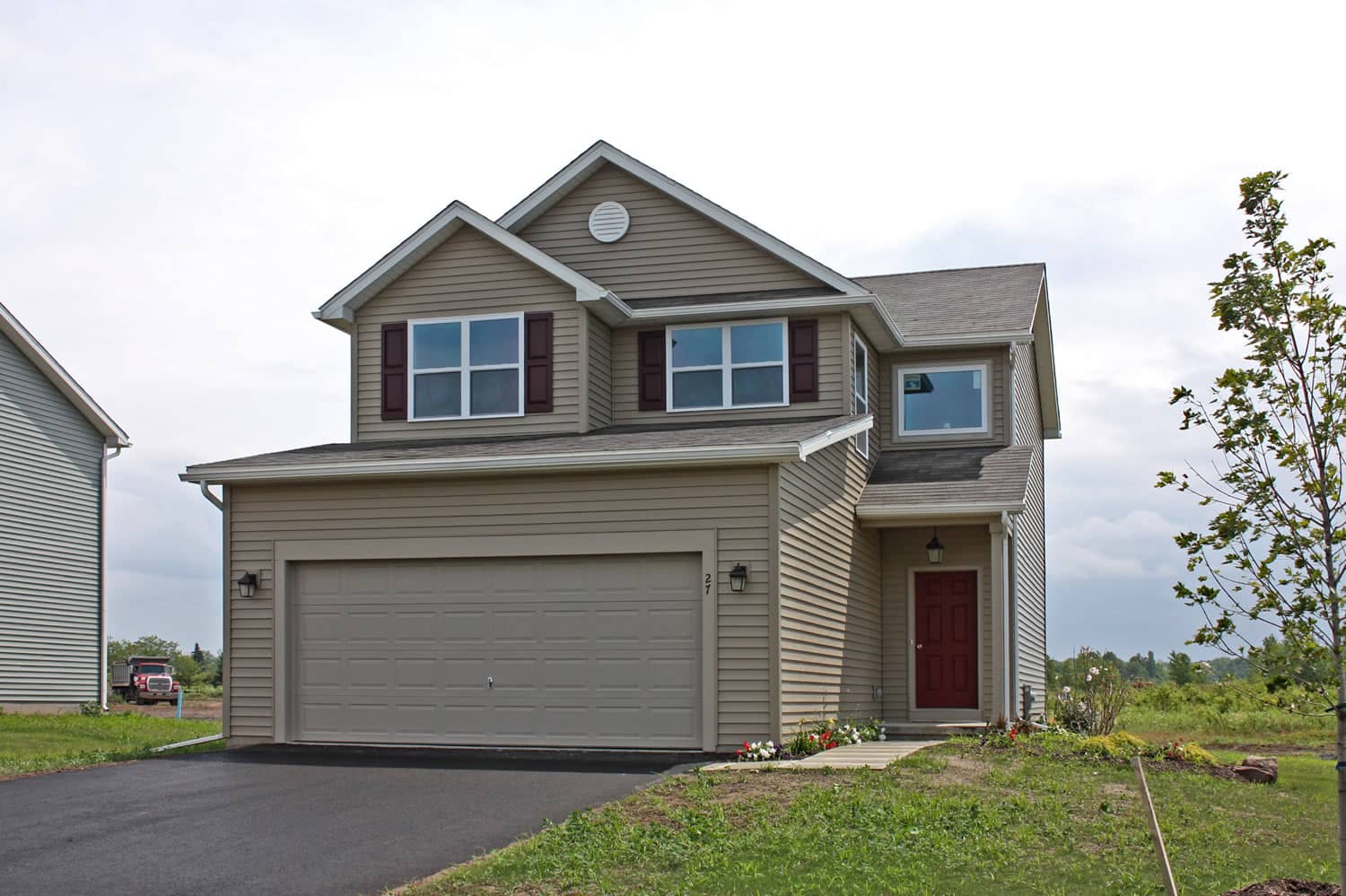 Country home (ThePlanCollection: Plan #120-2137)