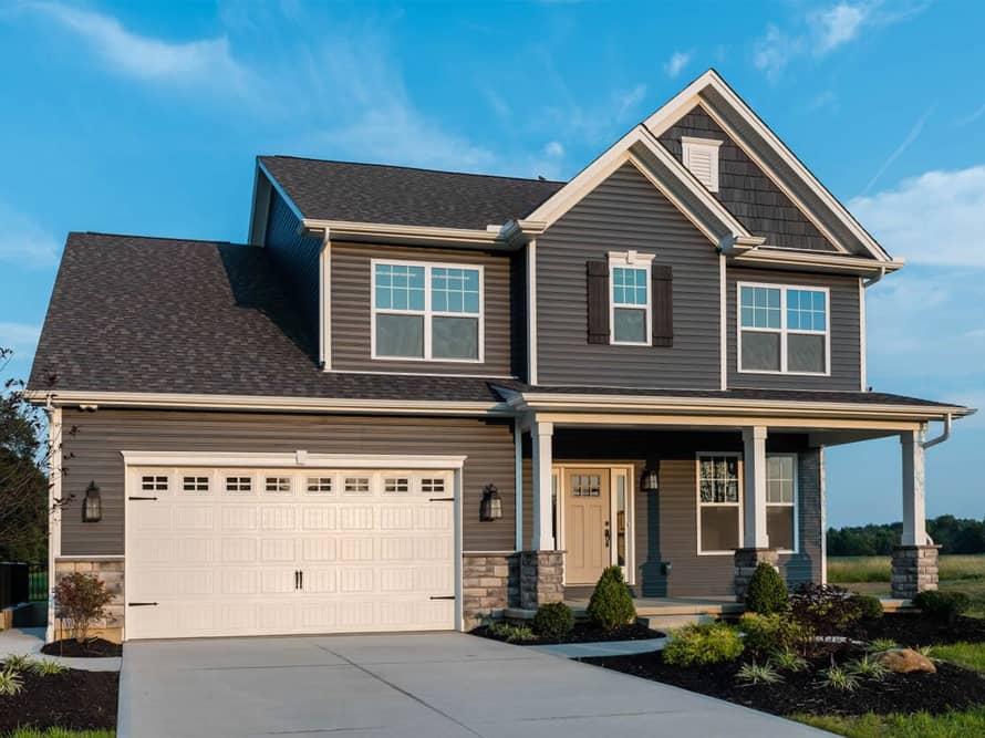 Photograph of Traditional home (ThePlanCollection: House Plan #120-2529)