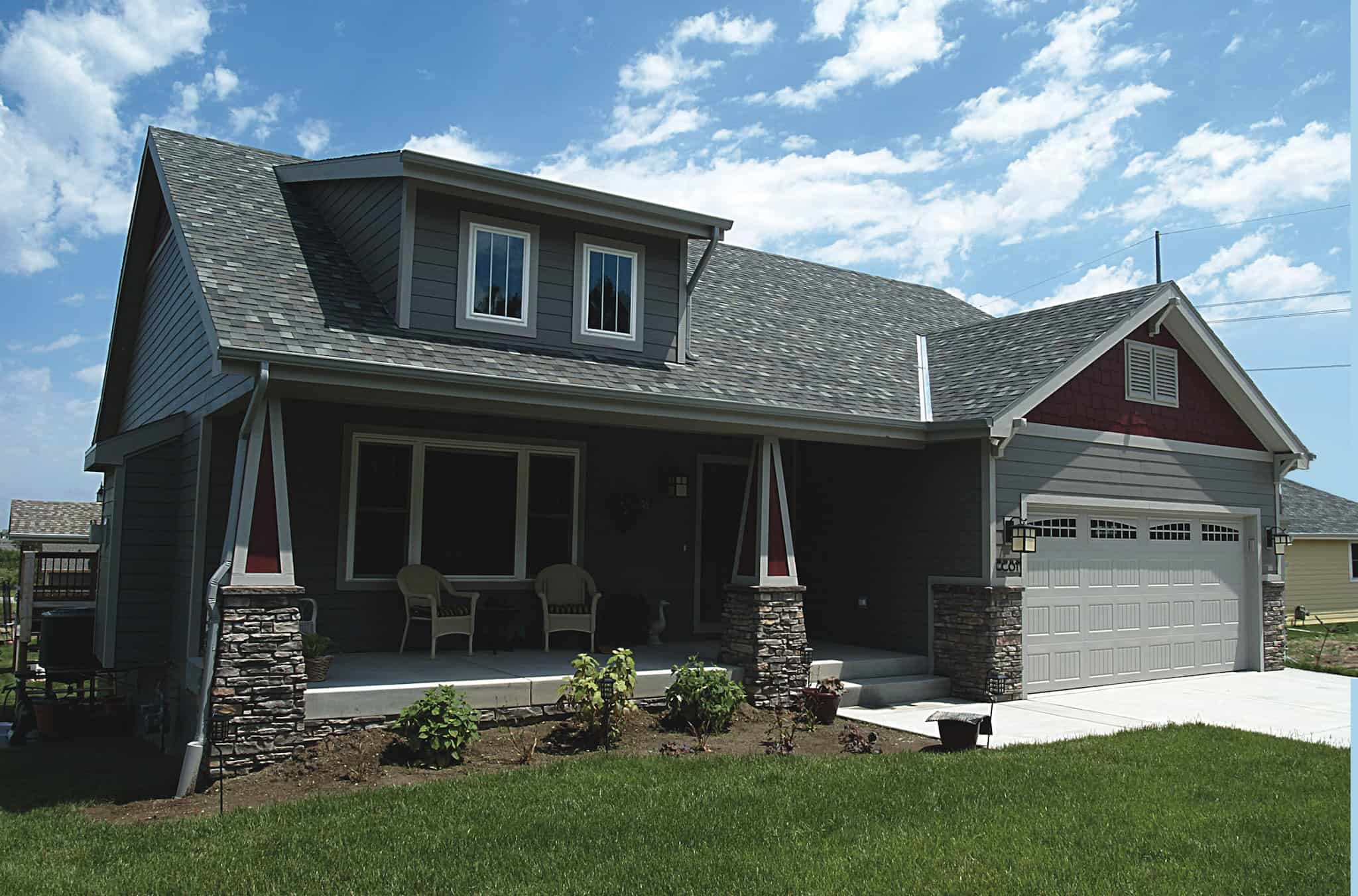 Front elevation of Craftsman home (ThePlanCollection: House Plan #120-2785)