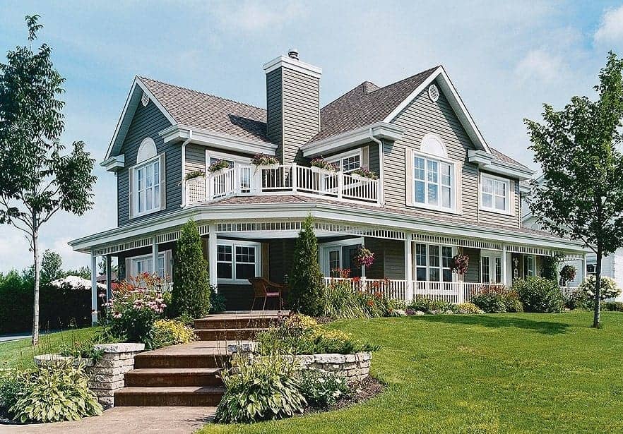 Front elevation of Country home (ThePlanCollection: House Plan #126-1286)