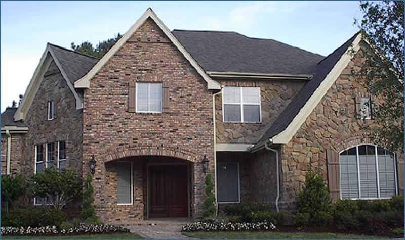 Exterior photograph of this traditional luxury home.