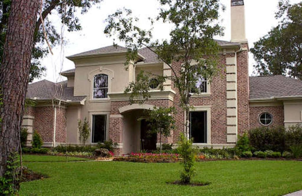 Photo of luxury home with Georgian influences.