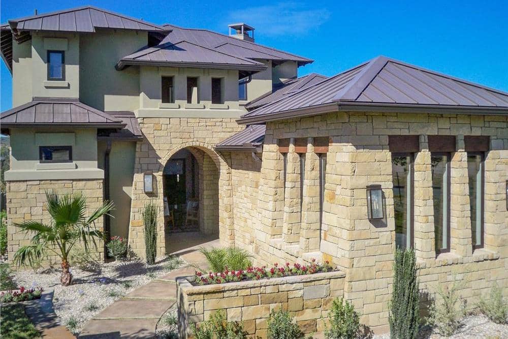 Color photograph of Texas Style home plan (ThePlanCollection: House Plan #136-1030)