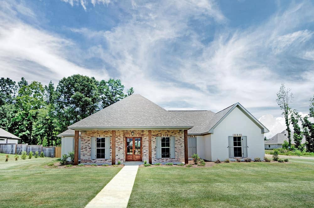 Ranch home (ThePlanCollection: Plan #140-1085)