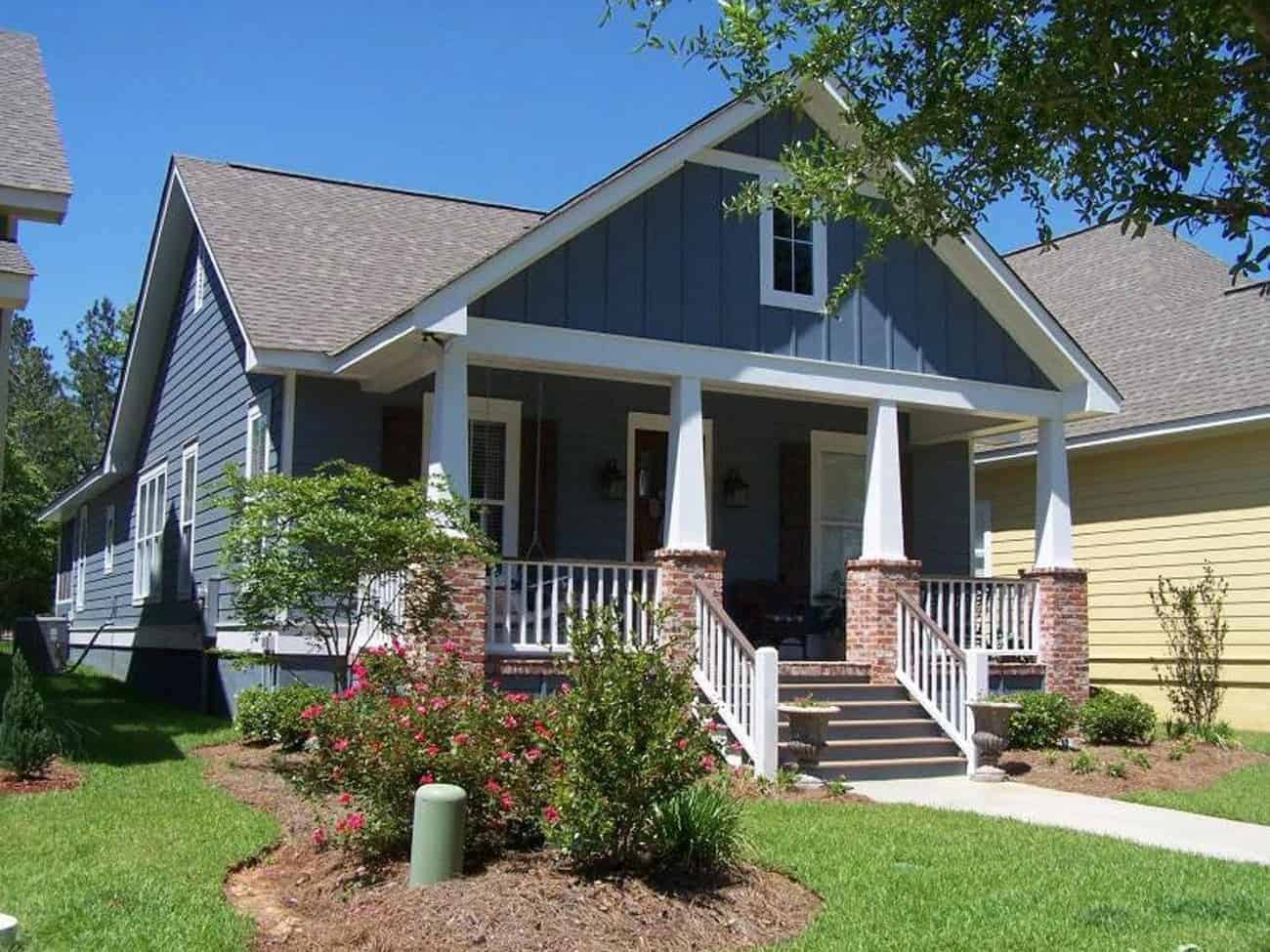 Cottage home (ThePlanCollection: #142-1079)