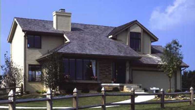 Front view of Craftsman home (ThePlanCollection: House Plan #146-2677)