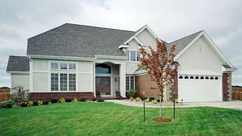 Front view of Contemporary home (ThePlanCollection: House Plan #146-2978)