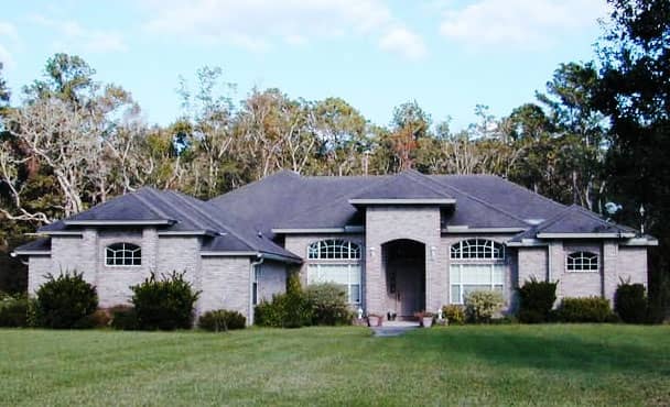 Front elevation of Ranch home (ThePlanCollection: House Plan #150-1016)