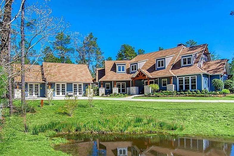 Country style home (ThePlanCollection: Plan #153-1121)