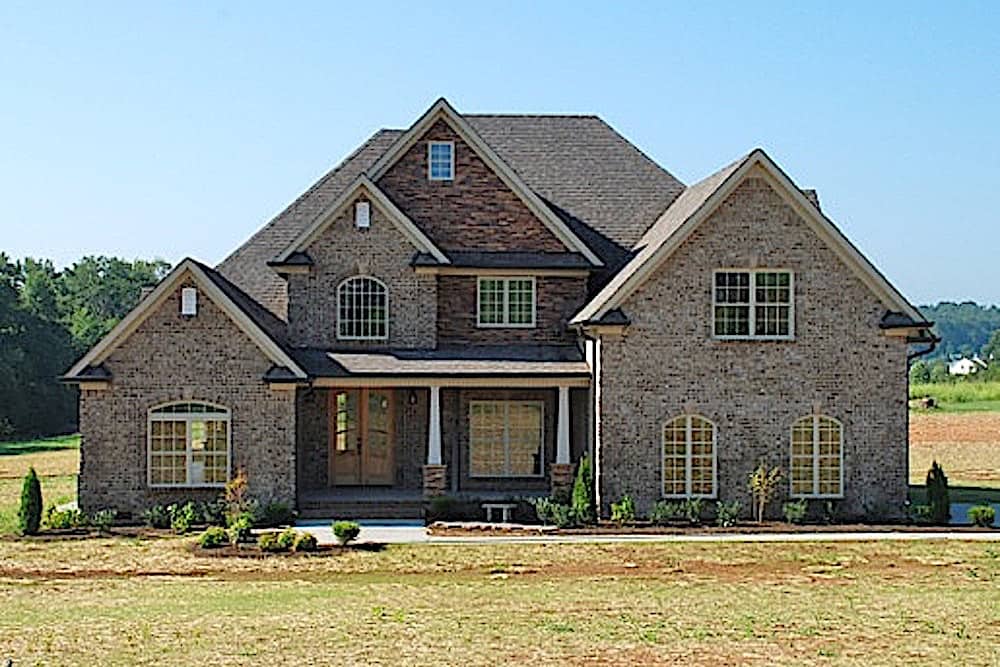 Front elevation of Craftsman home (ThePlanCollection: House Plan #153-1786)